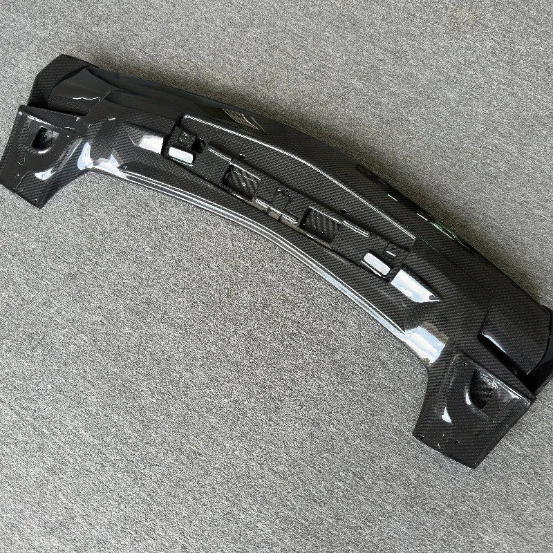 Suitable for  URUS S Roof Spoiler Upgrade, Topcar Style Roof Wing Dry Carbon Fiber Rear Spoiler